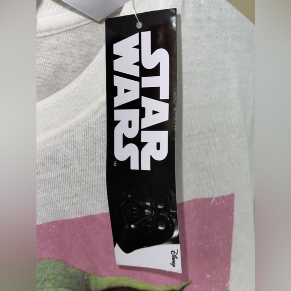 Disney Star Wars Grogu ~ Baby Yoda Star Wars T-Shirt ~ Size Medium - Picture 7 of 9